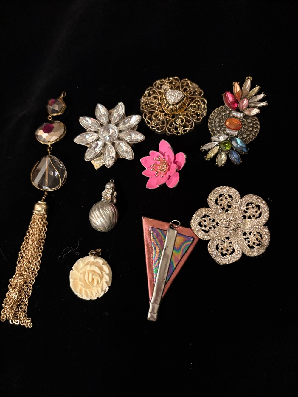 Assorted Women's pieces - Gold, Pink, Clear, Multicolor 9